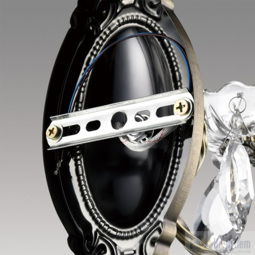 Бра Lumion Linn 8190/1W, раздел каталога Хрустальные бра интернет-магазина Ночи Нет