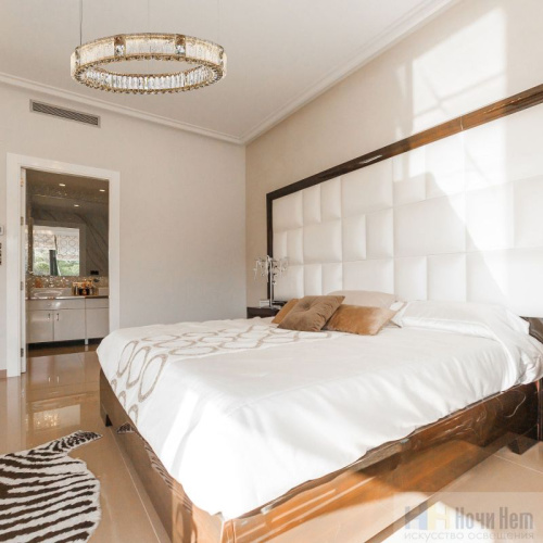 Люстра Favourite Templum 4204-8P, раздел каталога Светодиодные люстры интернет-магазина Ночи Нет